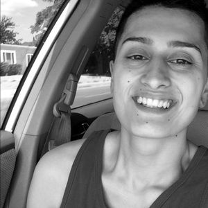 Meet your Posher, Lorenzo